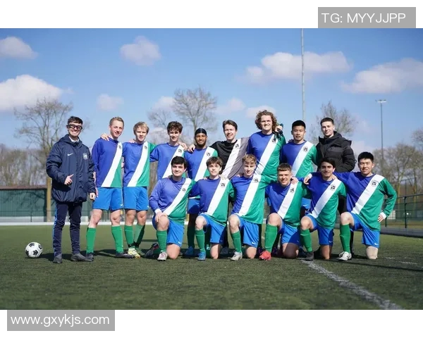 展示你心中的足球偶像与我们分享精彩瞬间