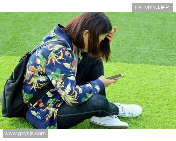 高清图头像展示足球明星女生的魅力与风采,尽显青春活力与运动激情 高清图头像展示足球明星女生的魅力与风采,尽显青春活力与运动激情