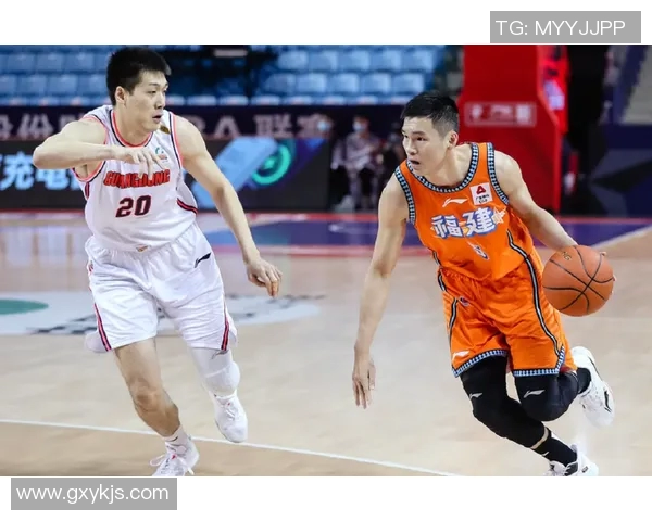 任骏飞领衔广东男篮再创辉煌助力球队争夺新赛季总冠军荣耀